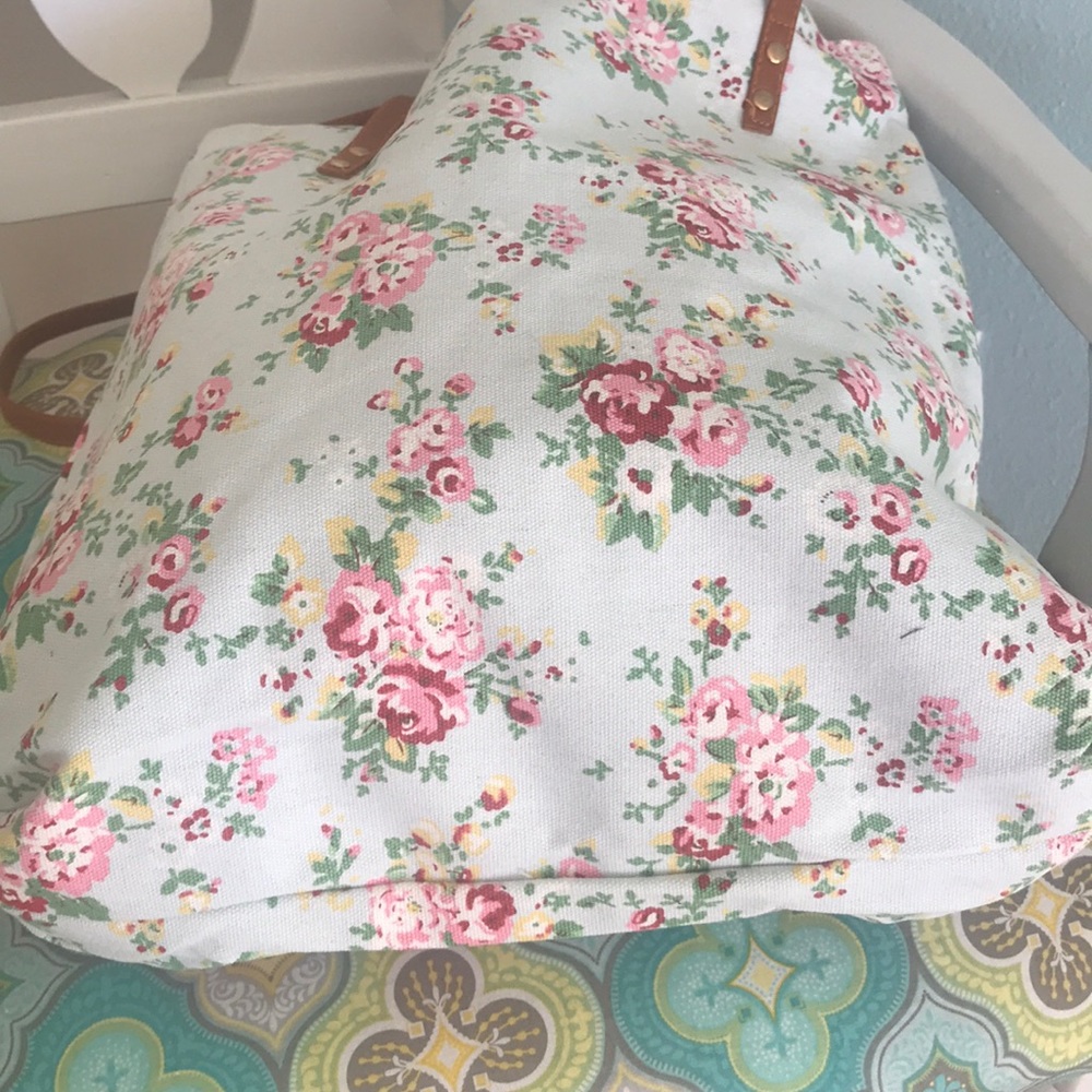 โ๏ธLight Blue Floral Tote - Picture 3 of 4